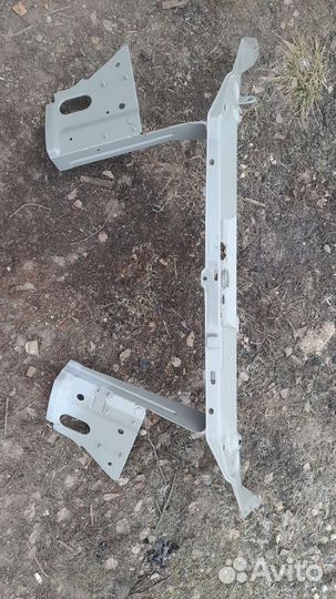 Рамка радиатора(телевизор)