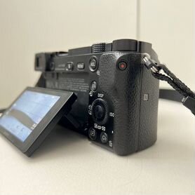 Камера Sony a6000 с объективом