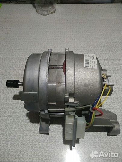 Двигататель стиральной машины