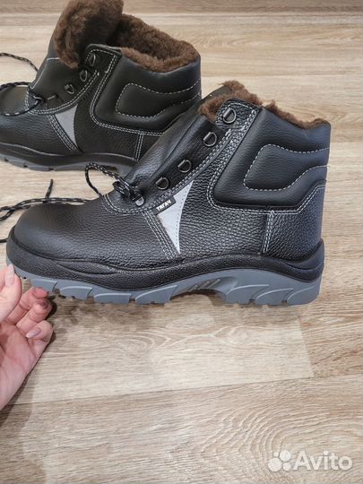 Ботинки тягач утеплённые с металлическим носком