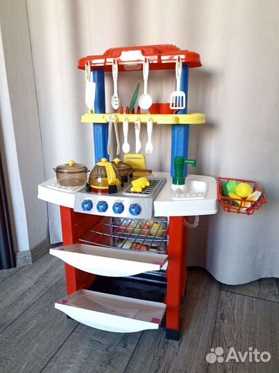 Детская игровая кухня с коробкой