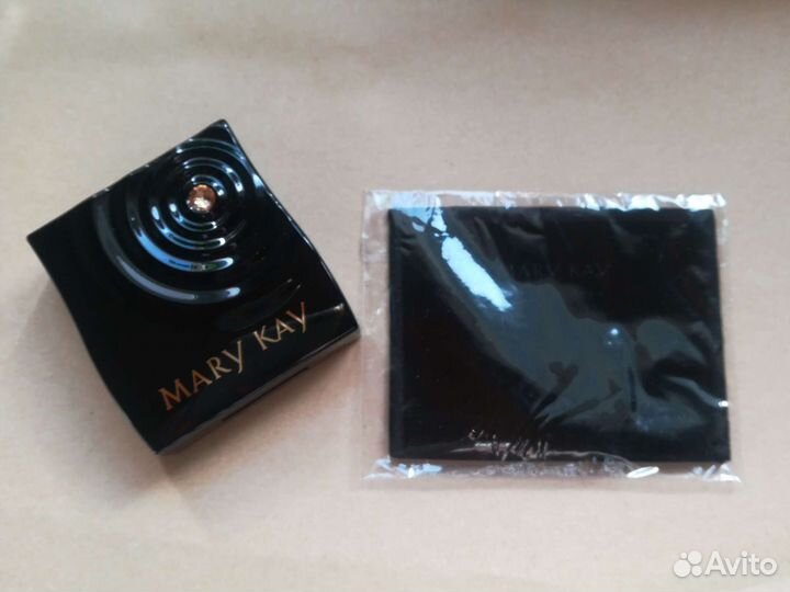 Хайлайтер, бронзирующая мерцающая пудра в футляре