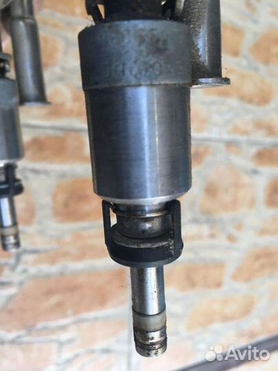 Топливная форсунка VW Passat 1.8