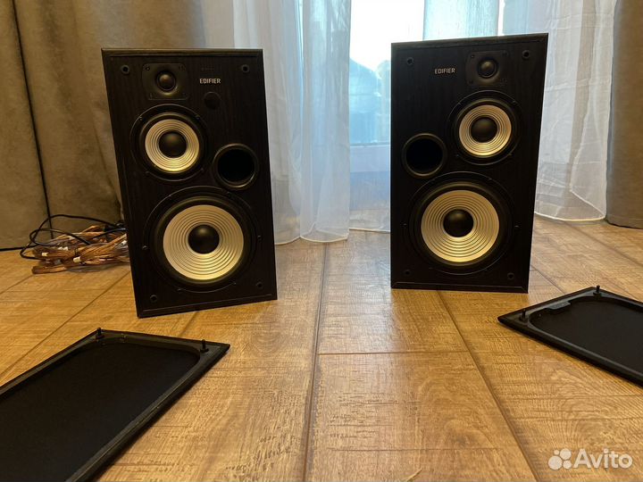 Активная акустика Edifier R2700