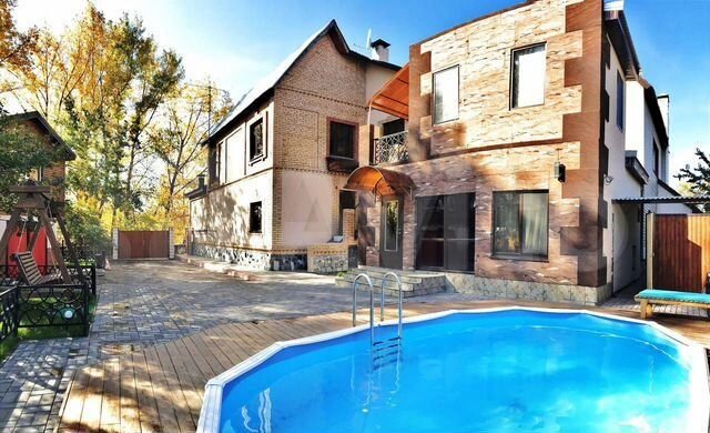 Дом 200 м² на участке 6 сот.