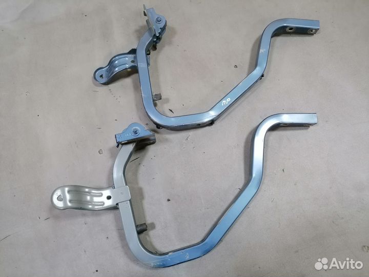 Петля двери багажника Renault Logan 2005-2014