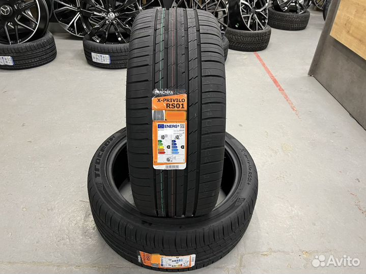 Tracmax X-Privilo RS01+ 275/40 R21 107Y