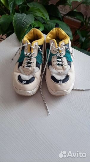 Кроссовки 39р