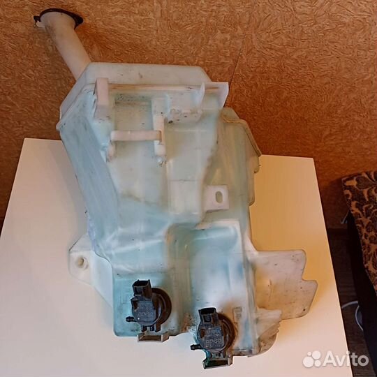 Бачок стеклоомывателя Toyota