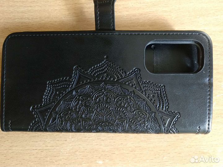 Чехлы на телефон