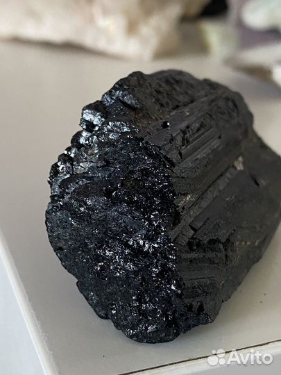 Черный турмалин Шерл