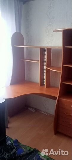 Компьютерный стол