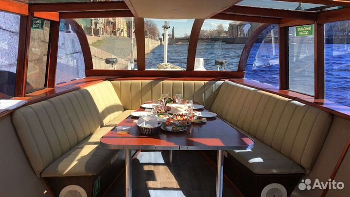 Ночная прогулка на катере, разводные мосты