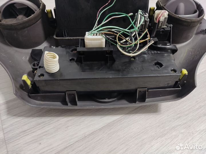 Климат контроль Toyota Platz