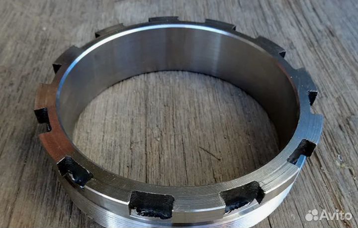 Гайка проходного вала среднего моста F3000