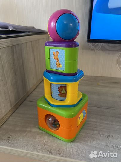 Игрушки, книга шуршалка, лабиринт и др