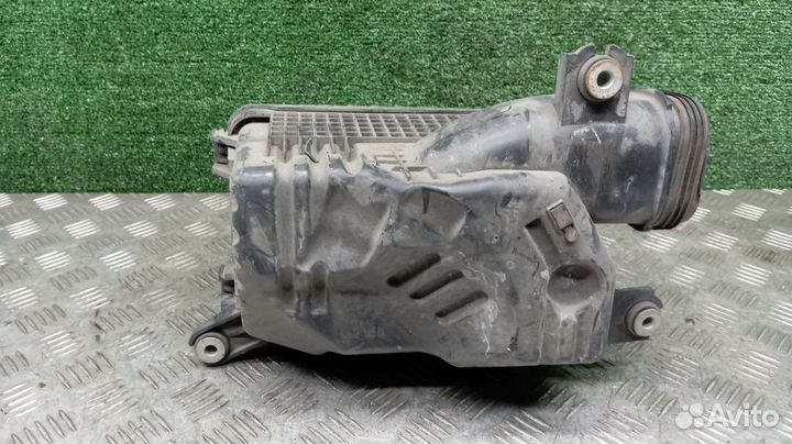 Корпус воздушного фильтра Kia Carens