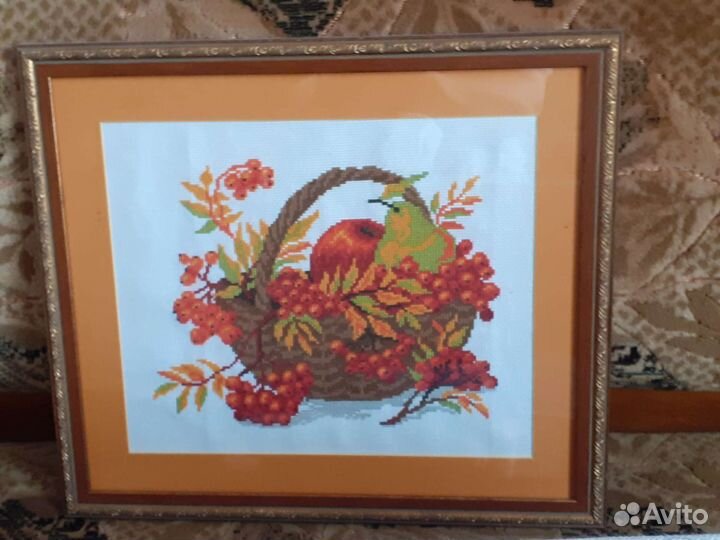 Картина, вышитая крестом