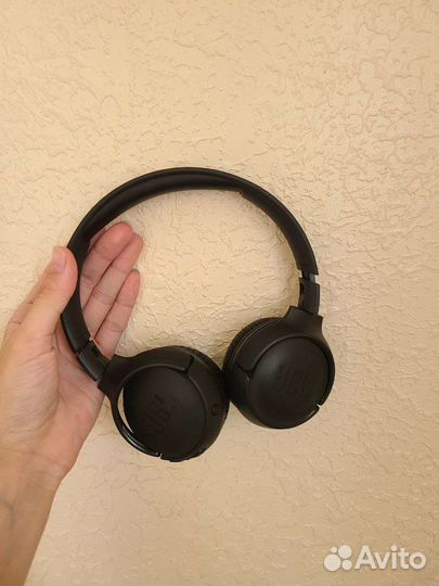 Беспроводные наушники JBL tune 560bt