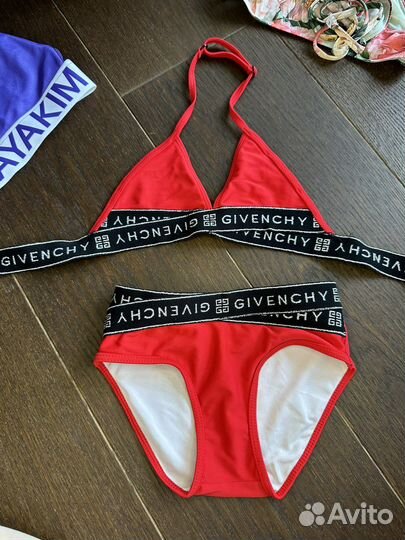 Купальники Dolce Gabbana, Gucci, Givenchy