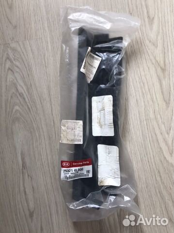 Новый дефлектор радиатора KIA RIO левый 253214L000