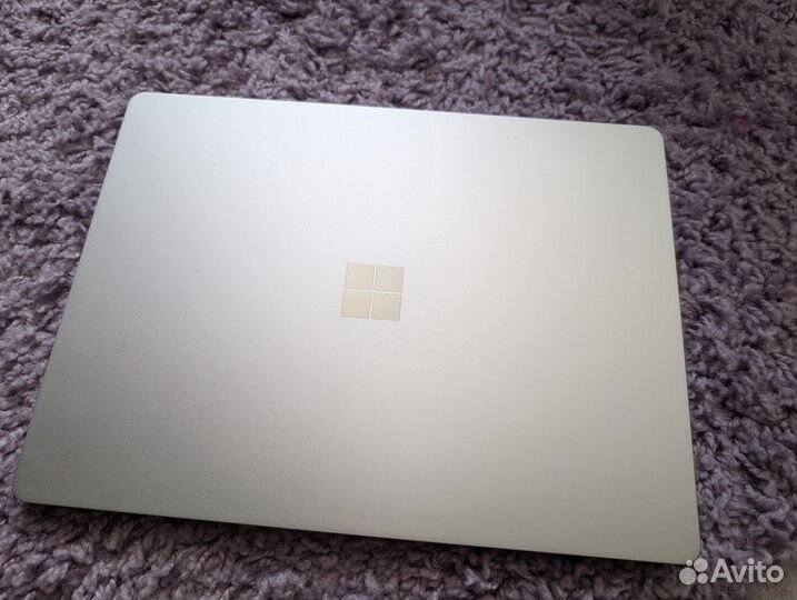 Microsoft Surface Laptop Go 2 16GB 256GB Platinum