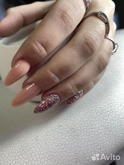 Маникюр и педикюр