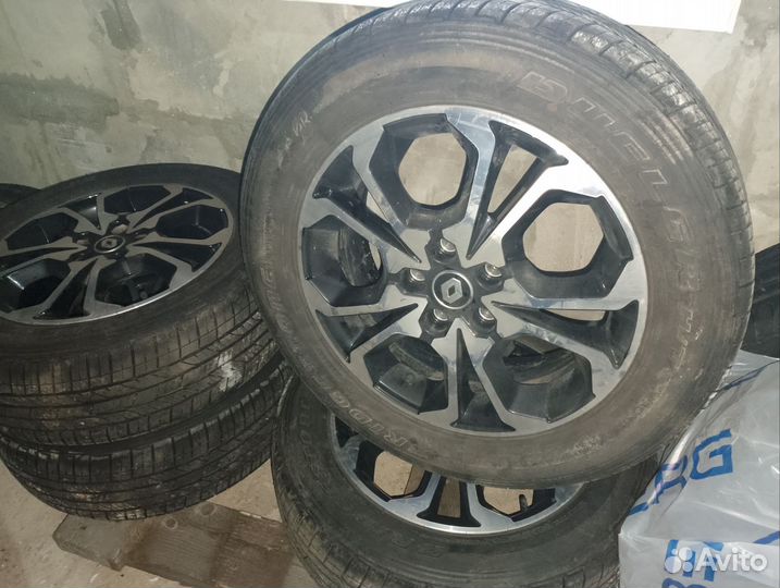 Bridgestone Dueler H/T 215/60 R17 95