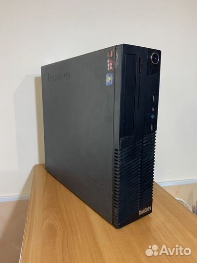 Компактный компьютер Lenovo ThinkCentre M79