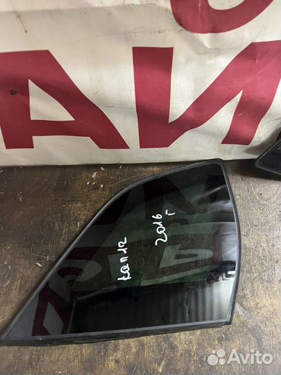 Рено каптюр стекло в крыло