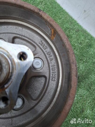 Цапфа задняя левая Nissan March AK12 CR12DE 2009