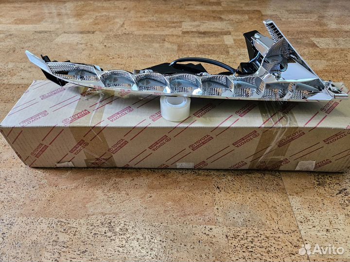 Lexus GS350 Дневной ходовой огонь Правый