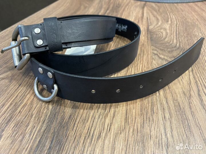 Ремень кожаный Levis