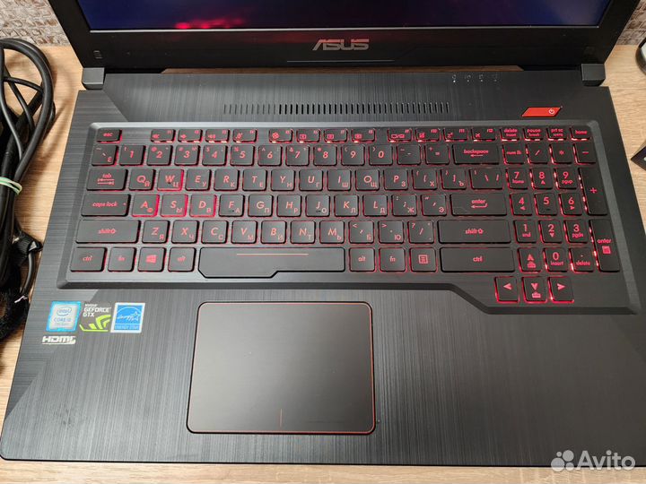 Игровой asus GTX1050 4Gb,i5 7300HQ,озу16Gb,IPS,SSD