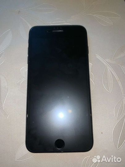 Телефон iPhone 8 plus 64 gb