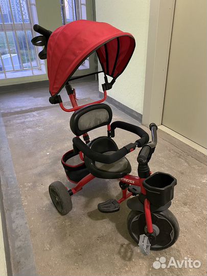 Трехколесный велосипед с ручкой