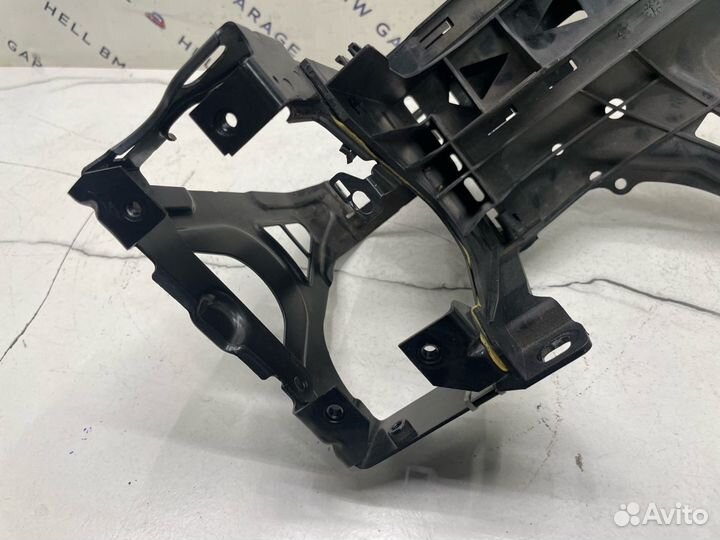 Кронштейн фары левый Bmw F06 F12 F13
