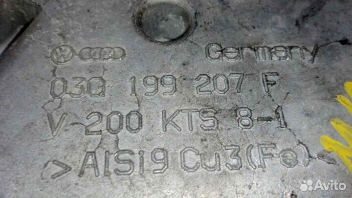 Кронштейн двигателя правый Volkswagen Passat B6