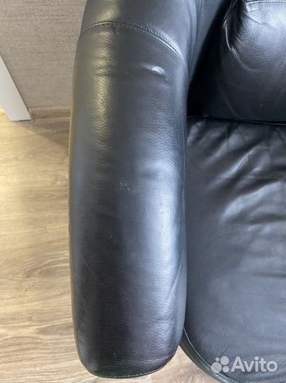Кожанное кресло