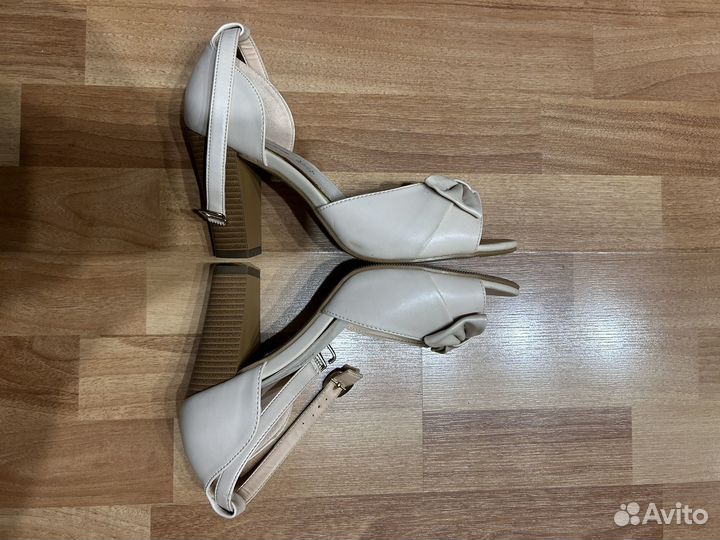 Босоножки женские 40 размер