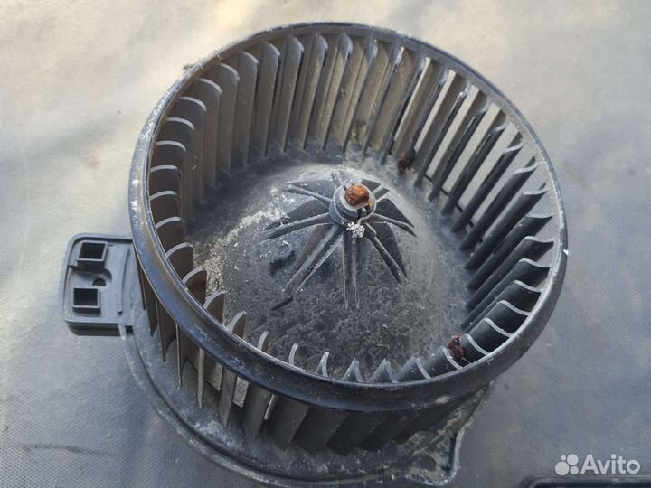 Киа Рио 2 моторчик печки