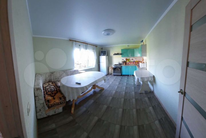 Дом 200 м² на участке 5,5 сот.