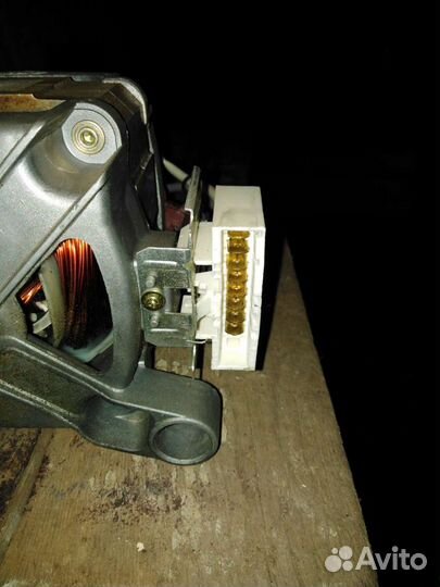 Двигататель стиральной машины