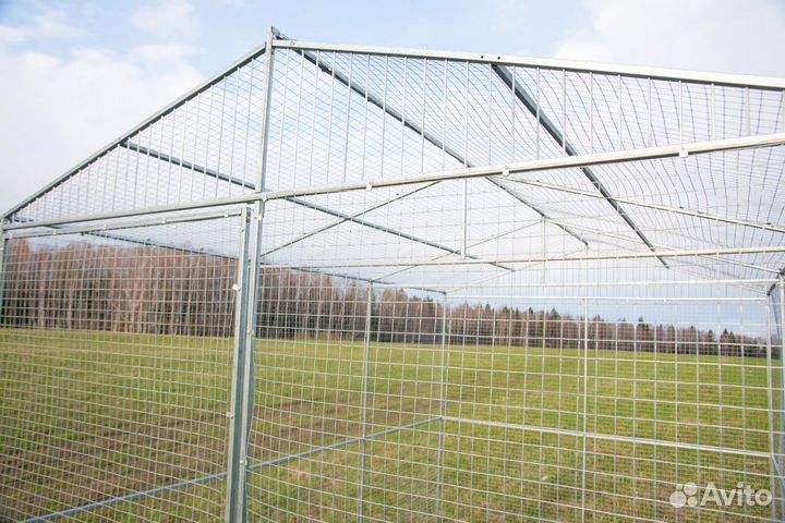 Выгул для птиц из сетки с крышей