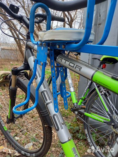 Детское кресло на велосипед переднее