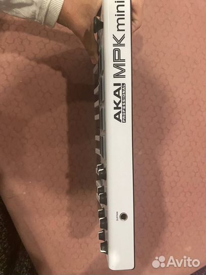 Akai MPK mini MK2 миди клавиатура