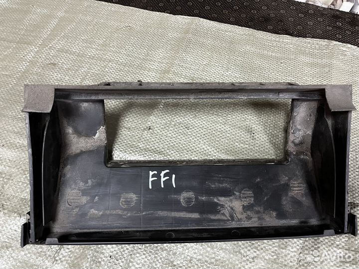 Корпус салонного фильтра на Ford focus 1