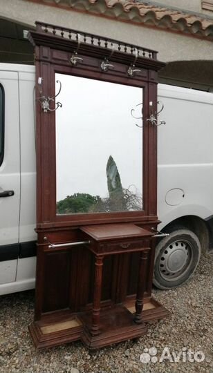 Напольная вешалка