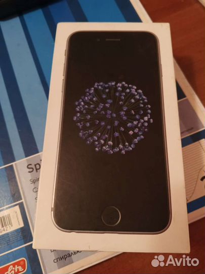 Телефон iPhone 6