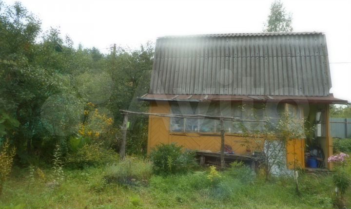 Дача 20 м² на участке 6 сот.